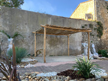 Charger l'image dans la galerie, PERGOLA EN ACACIA 4 mètres x 3 mètres couverture en rondins ajouré