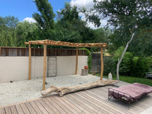 Charger l'image dans la galerie, PERGOLA EN ACACIA 4 mètres x 3 mètres couverture en rondins ajouré