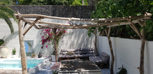 Charger l'image dans la galerie, PERGOLA EN BOIS FLOTTE 5,5 mètres x 3,5 mètres sans couverture