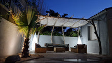 Charger l'image dans la galerie, PERGOLA EN BOIS FLOTTE 5,5 mètres x 3,5 mètres sans couverture
